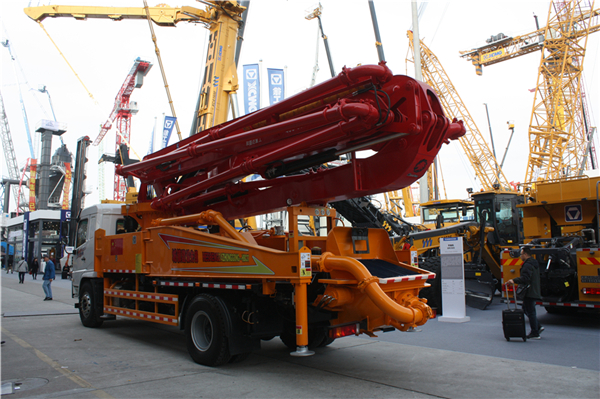 <a href='http://www.hsdzg.com/p28171/'><b>泵车</b></a>图片