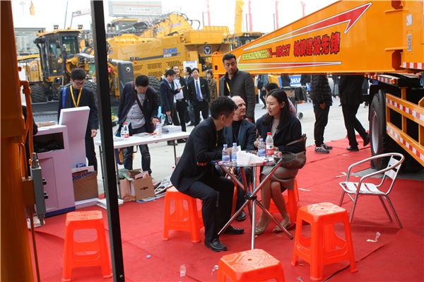 <a href='http://www.hsdzg.com/p28171/'><b>泵车</b></a>价格